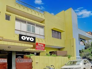 OYO Flagship Shivansh Paying Guest House