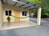 Hostal Camila’s Hotels in El Sunzal