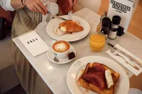 Hotel Botanique Breda - breakfast