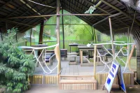 Seasons Four Mini Jungle Cabana Hotels in Матара