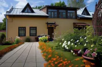 Usadba Pleshanova Hotel dekat The Varnitsky Trinity Monastery of St. Sergius