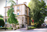 Victoria Square Hotel Clifton Village - pet friendly