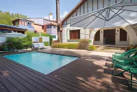 La Moderna Suites - Swimmingpools