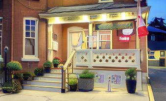 Maple Leaf Motel