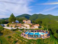 La Castellaia Resort Hôtels à : Arcevia
