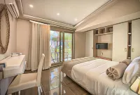Koukounaria Hotel & Suites - parking