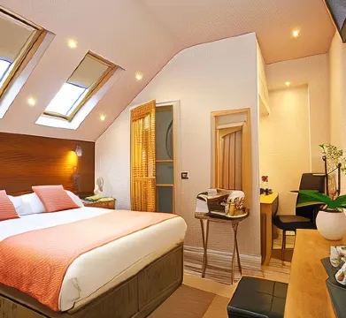 Castle Hotel