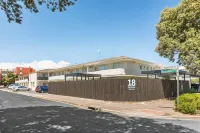 Taft Apartments Hotels near Glenelg Foreshore Playspace