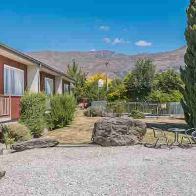 마누카 크레센트 모텔 Hotel Exterior