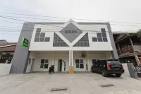Urbanview Hotel Binwa Syariah Bandar Lampung Hotels near Kampoeng vietnam