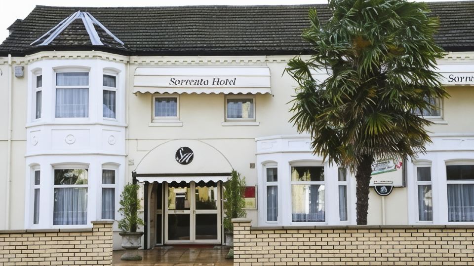 Sorrento Hotel & Restaurant
