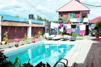 Arusha Safari Hostel - Kolam Renang