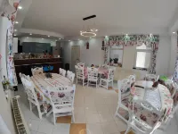 Pensiunea Nicolas Hotels in Буштень