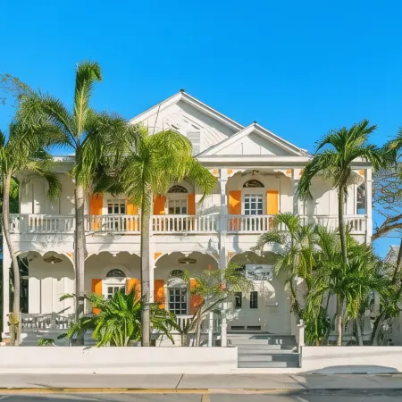 Marreros Guest Mansion - Adult Only