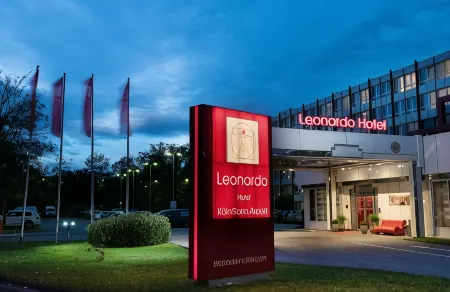 Leonardo Hotel Köln Bonn Airport Отели рядом с достопримечательностью «Зоопарк Рольфс Штрайхель»