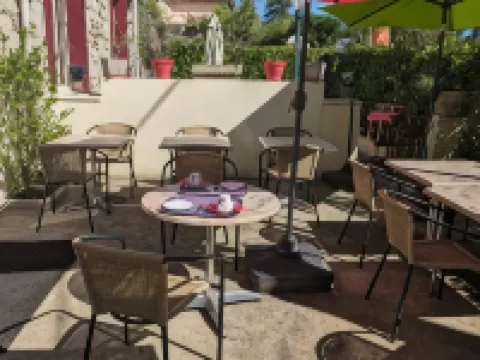 Auberge des Pins Hotels in Aubenas