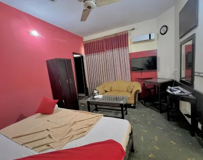 Step Inn Guest House Lahore Hotels near Bhobtian Chowk