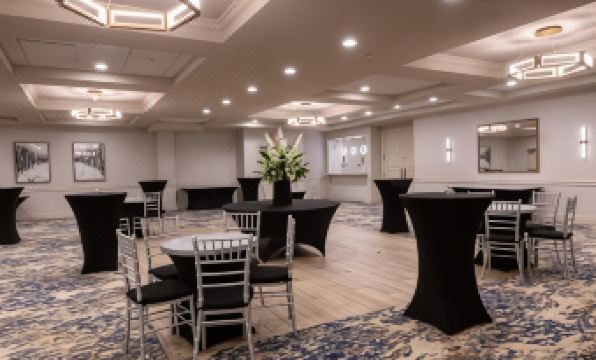DoubleTree by Hilton Hotel Tinton Falls - Eatontown