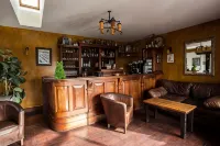 Maddens Bridge Bar & Guesthouse Hotels in Rossnowlagh