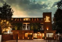 LP Residency Hotel in zona Forest Research Institute Museum