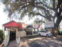 Hotel Mulberry Inn