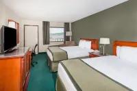 Days Inn by Wyndham Hannibal Hotels near La Azotea Lounge