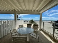 Gaido's Seaside Inn