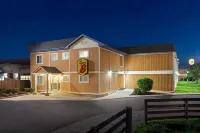 Super 8 by Wyndham Columbus Hotels in Columbus