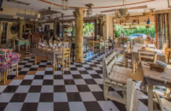 Iniohos Zante Hotel & Suites