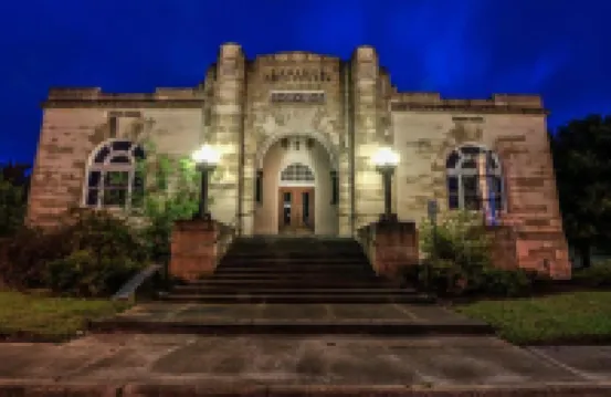 Crystal Cove Riverfront Resort