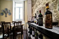Dukes Corner Guest House Các khách sạn ở Bonfim