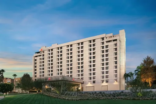 Marriott Riverside at the Convention Center فنادق في ريفرسايد