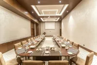 Grand Hotel & Convention Center Karaman فنادق في كارامان