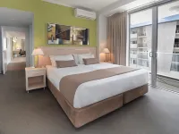 Oaks Townsville Gateway Suites - موقف سيارات