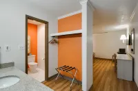 Motel 6 Waukegan, IL - 2-Star