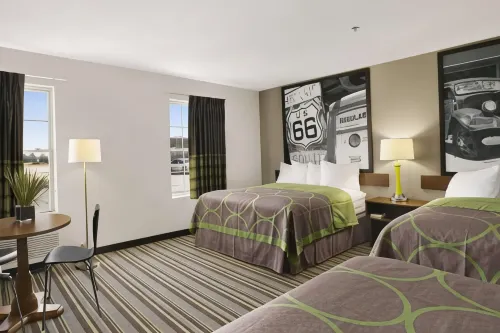 Super 8 by Wyndham Strafford/Springfield Area Hotels in Greene County