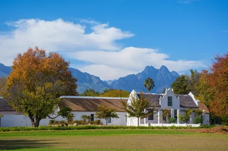 Holiday Inn Express Cape Town City Centre Отели рядом с достопримечательностью «City Hall»