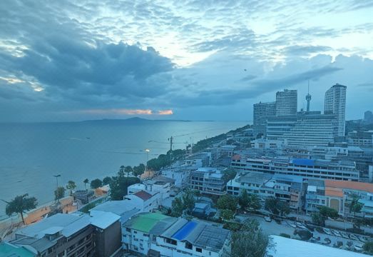 1. Jomtien ..