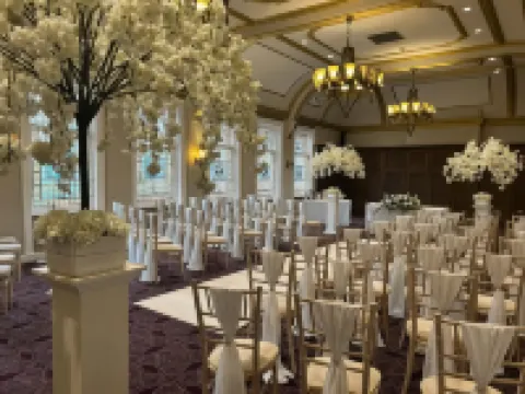 County Hotel & County Aparthotel Newcastle