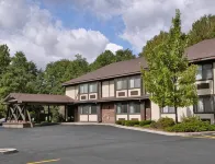 Super 8 by Wyndham Oneonta/Cooperstown Hotels in Milford