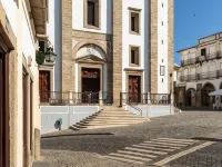Heaven Inn Suites & Terrace Hotels near Historic Centre of Evora