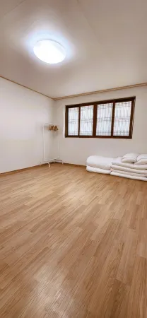 Naju Maple Tree Hanok Pension Отели в г. Наджу