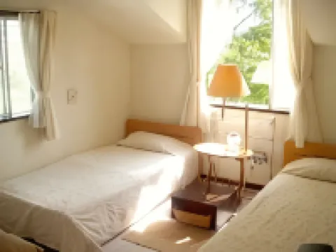 Pension Chisana Shiroi Ie Hotels in Shirako
