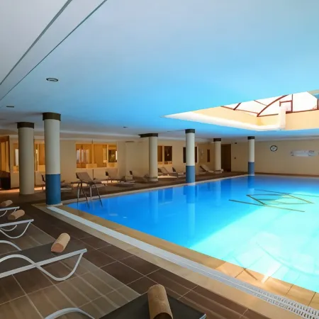 Azka Hotel
