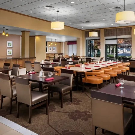 Hilton Garden Inn Atlanta Airport/Millennium Center