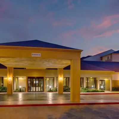 休斯頓威斯特契斯萬怡飯店 住宿飯店