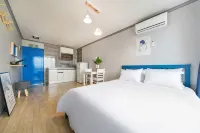 Goseong (Sokcho) Goseong Pension (in Front of the Beach)