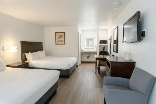 Stargazer Inn and Suites