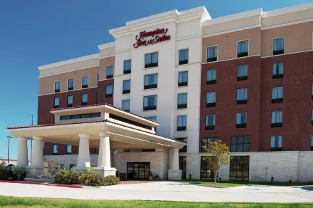 Hampton Inn & Suites Dallas-Lewisville/Vista Ridge Mall