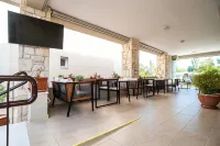 Lagaria Luxury Rooms & Apartments - Frühstück